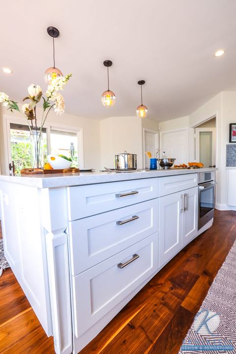 Carlsbad Transitional White Kitchen, photo 5