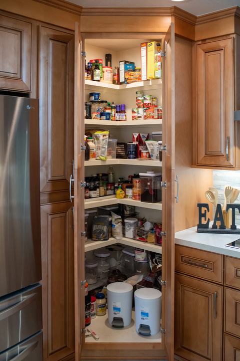 Corner Pantry