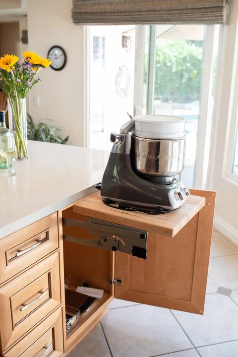 Pull Out Counter Space