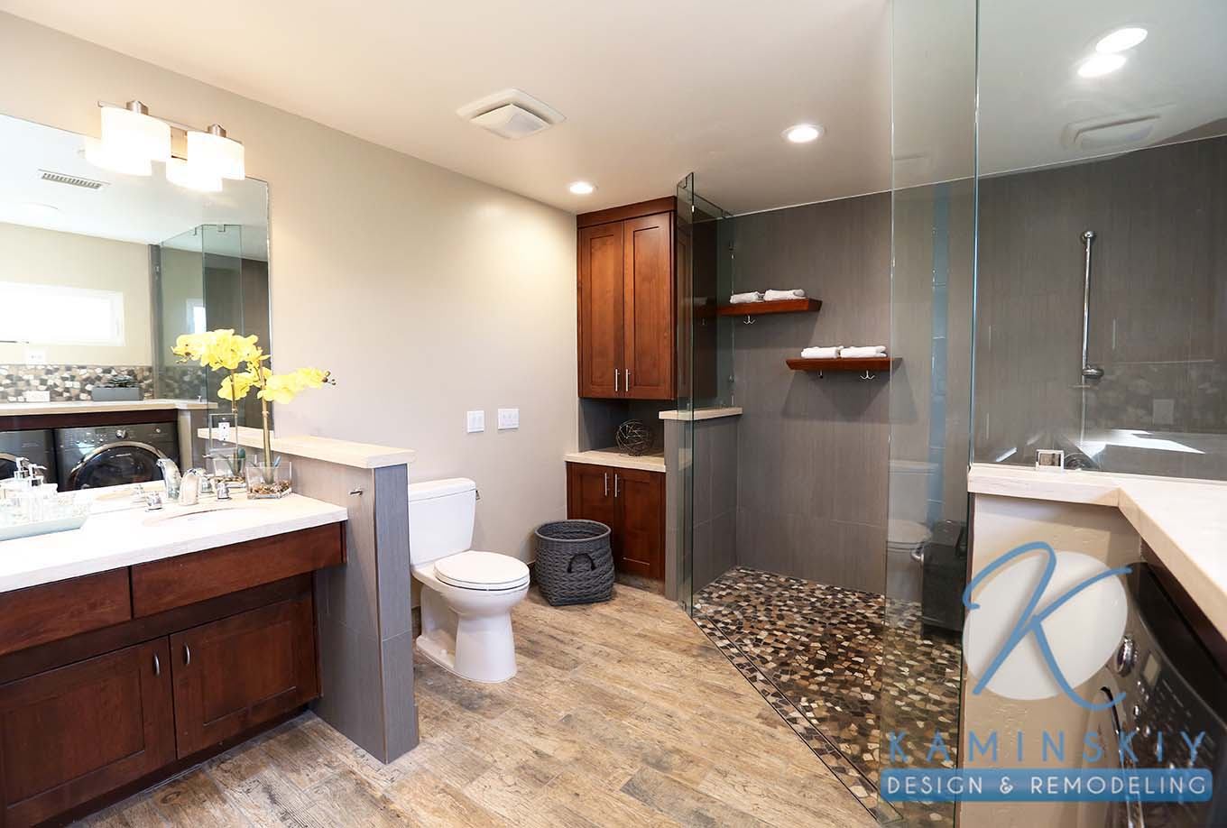 Rancho Bernardo Roomy Master Bath and Laundry, photo 1