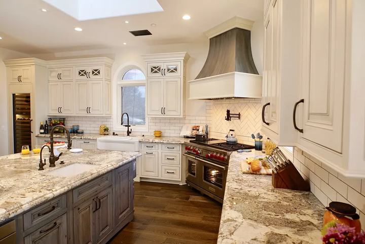 Kitchen Range with Hood Remodel
