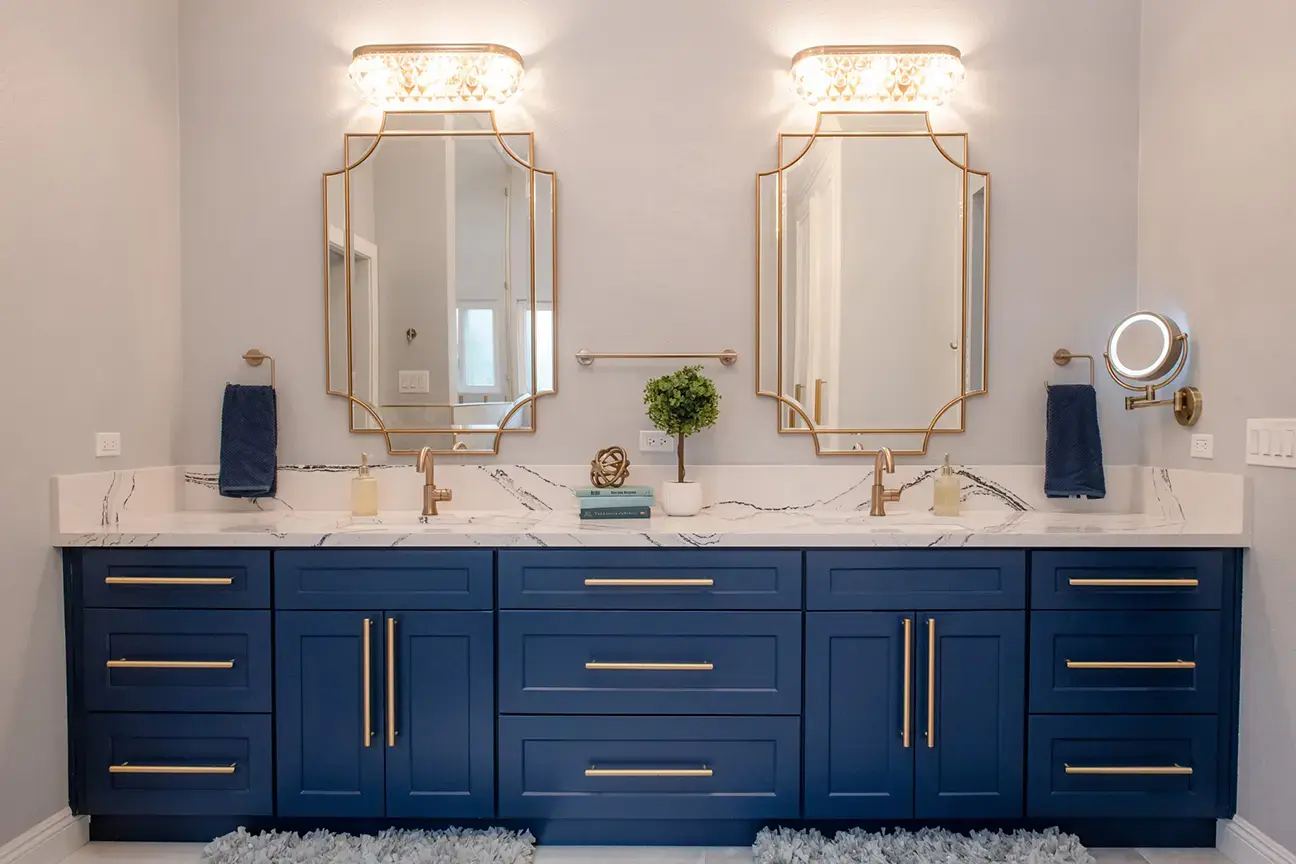 Modern Bathroom in San Diego